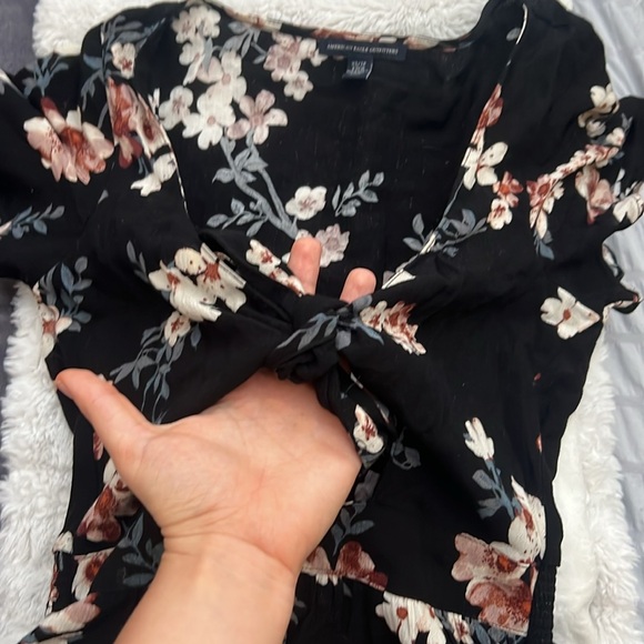 floral romper - Picture 2 of 4